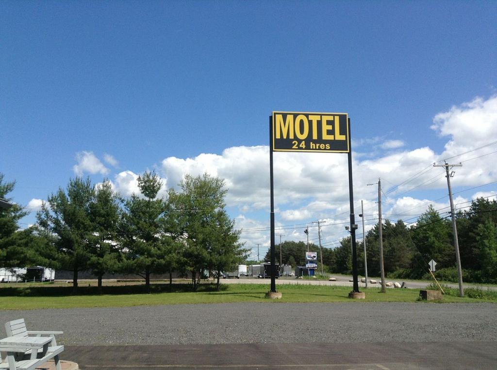 Motel Rayalco Laurier Station Eksteriør bilde